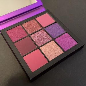 Huda Beauty Amethyst Obsessions Palette
